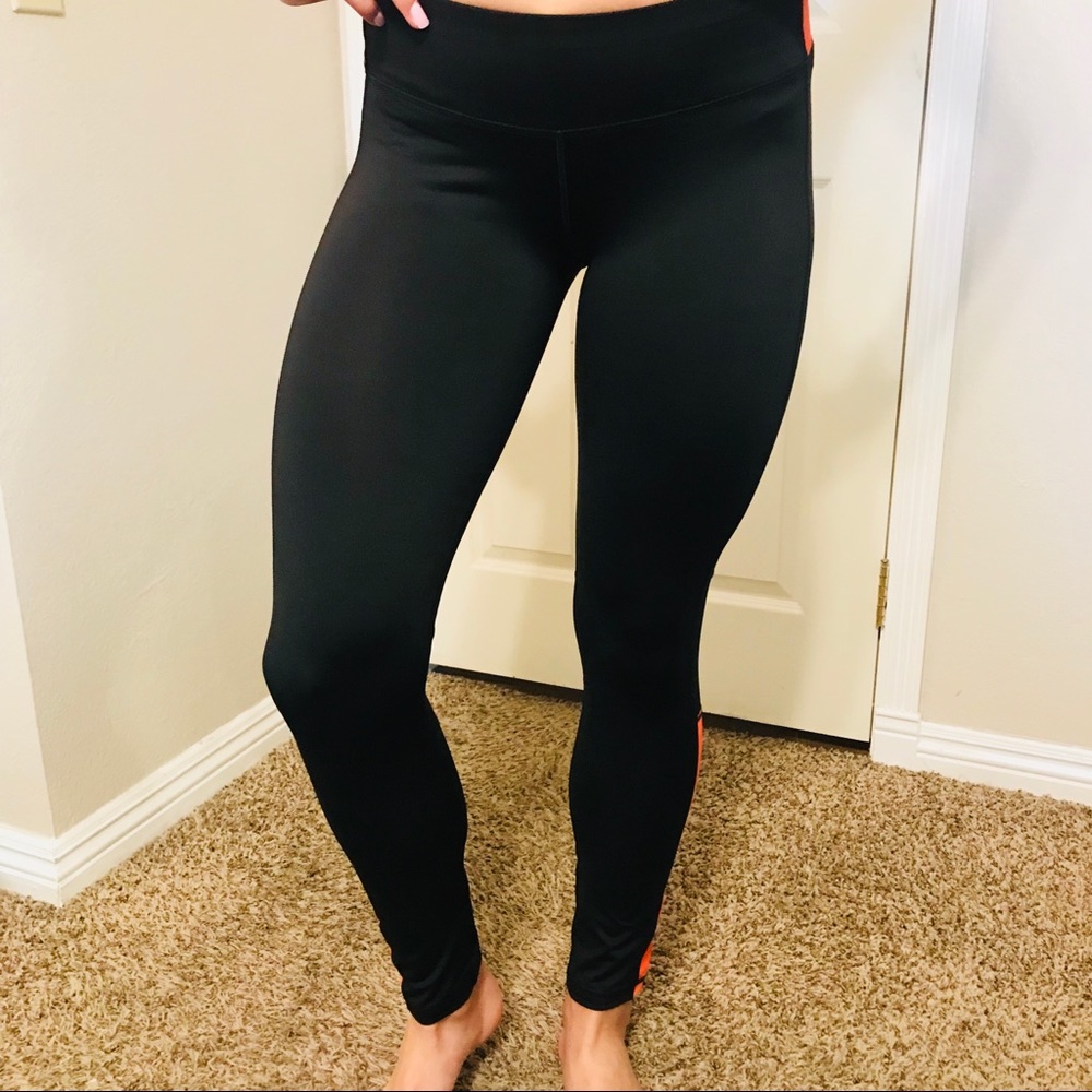 ‼️SOLD OUT‼️ 🔥LAST ONE LEFT 🔥Express Leggings - Picture 6 of 8